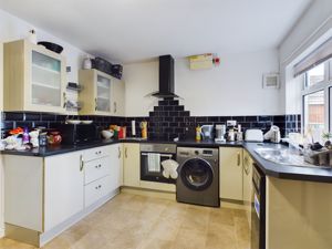 Kitchen- click for photo gallery